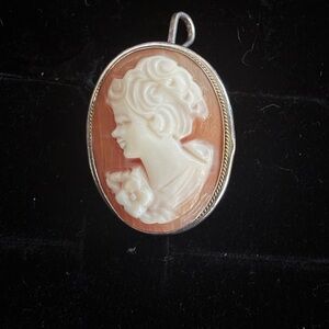 Vintage Sterling Silver Shell Cameo Pendant Brooch